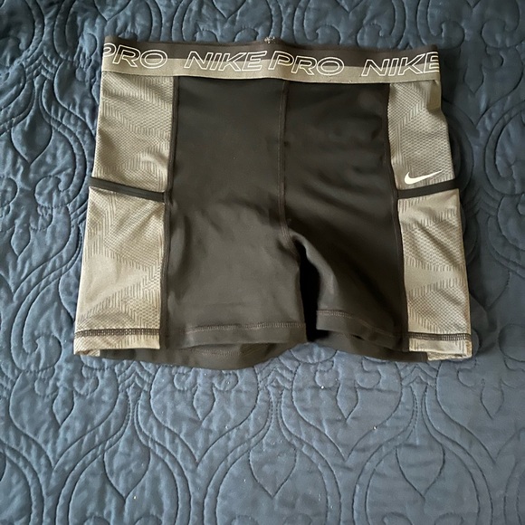 Nike Pro Matching Set - Picture 4 of 5